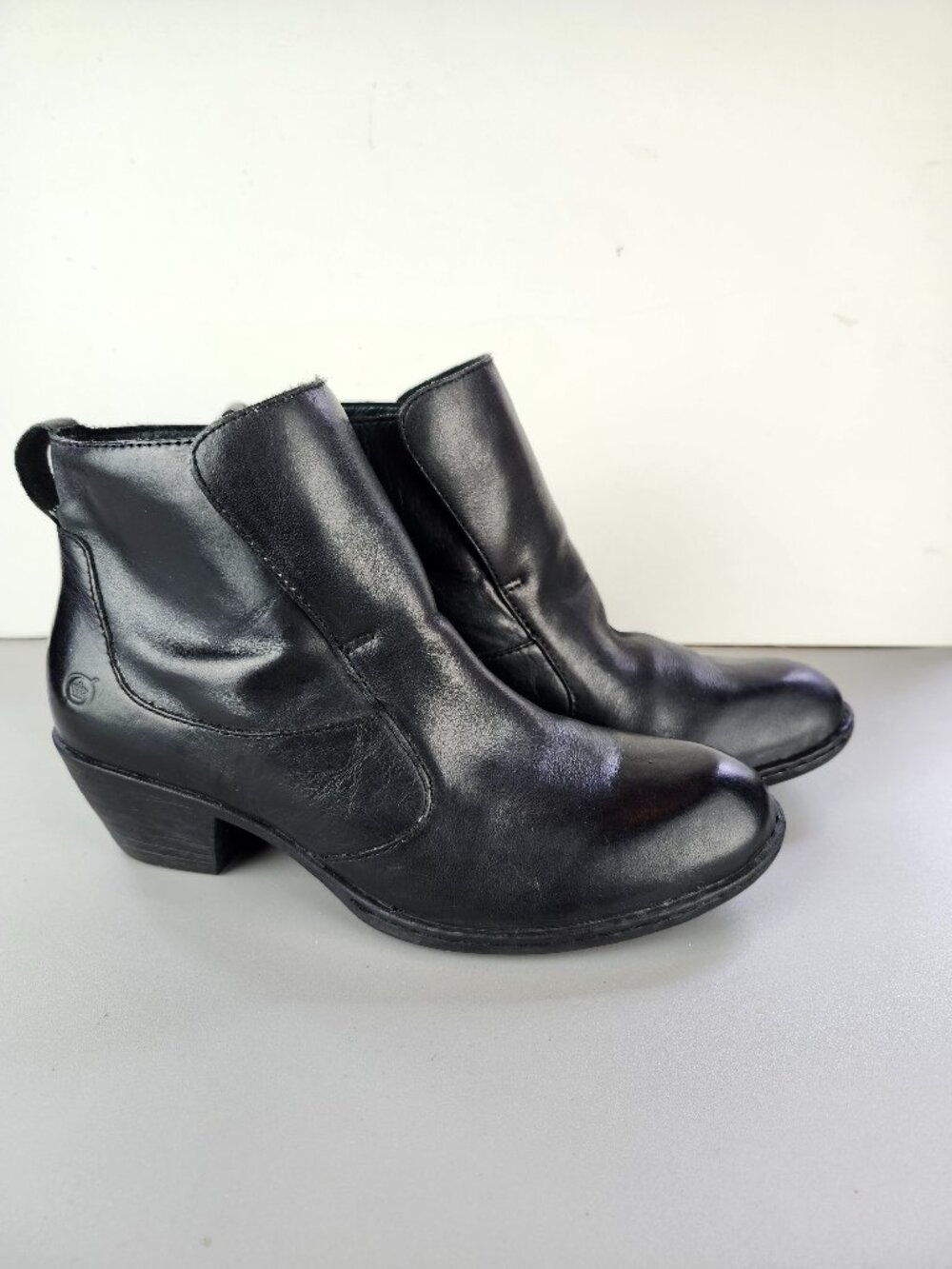 Born Black Leather Bootie Women's Size 8.5